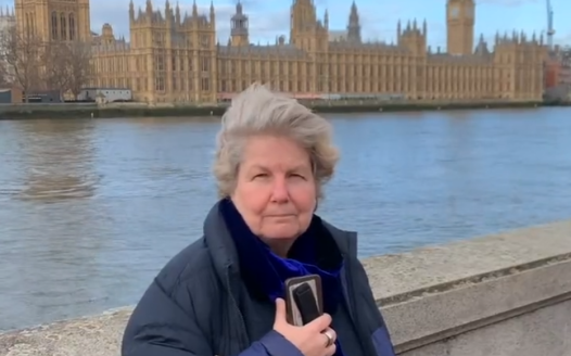 Sandi Toksvig starts petition to remove bishops from Lords