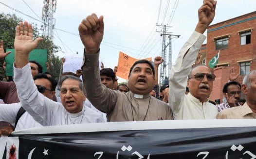 Pakistani police arrest two Christians accused of blasphemy