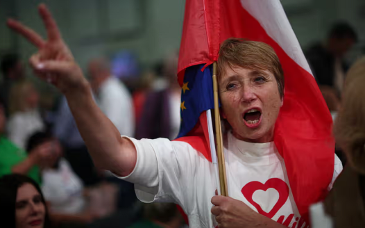 Far-right coalition tipped as kingmaker in Polish election