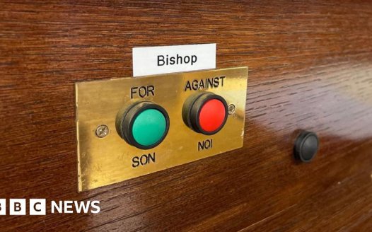 Isle of Man: Public opinion sought on bishop's voting rights