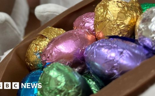 Bishop of Gloucester criticises shops for selling Easter eggs