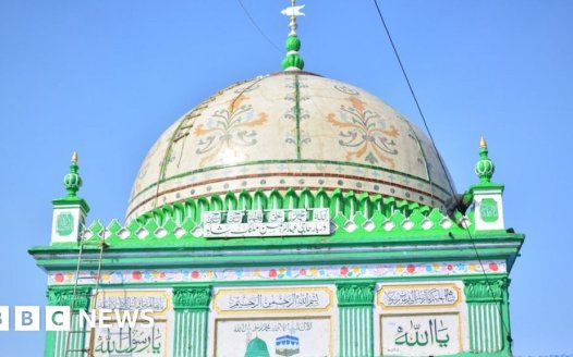 Haji Malang: The Sufi shrine caught up in a religious row in Mumbai